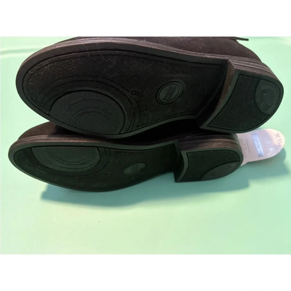Girls boots, size9